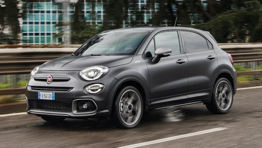 Il crossover Fiat 500X in allestimento Sport misura 4,3 metri in lunghezza per 1,8 in larghezza