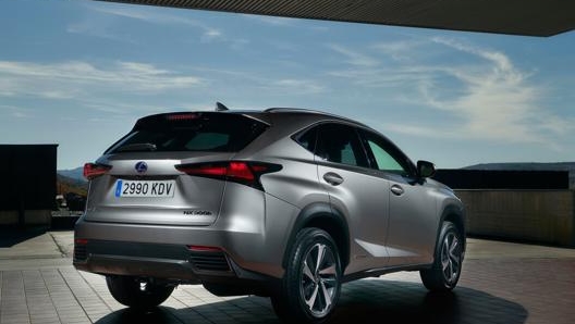 Lexus NX Hybrid in promozione a marzo