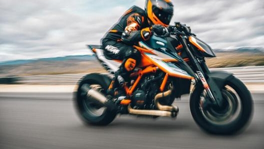 La prima tranche di 500 esemplari è andata in fumo in poche ore: sono bastati 48 minuti per il sold out della nuova Ktm 1290 Super Duke RR