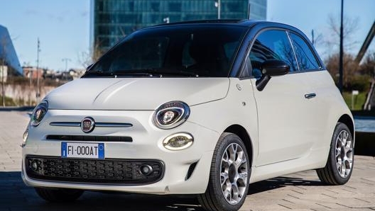 Fiat 500 Hey Google