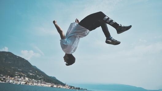 Davide Garzetti, 25enne bresciano, pratica parkour dall’età di quindici anni