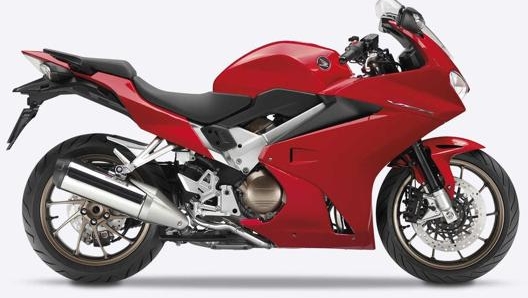 Esclusa l’esotica Rc 213 V-S, la Vfr 800 è l’unica V4 attualmente presente nel listino Honda