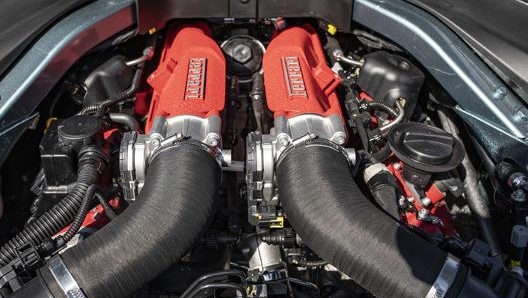 Il motore V8 a 90 gradi turbo da 3.855 cmc