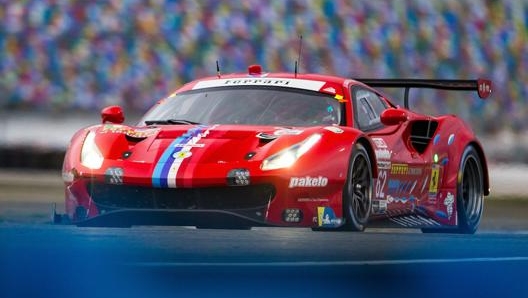 La Ferrari 488 numero 62 al via della 24 Ore di Daytona in classe Gtlm