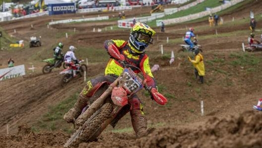 Tim Gajser nel fango di Maggiora (NO)