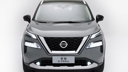 Il frontale di X-Trail riprende lo stile degli ultimi modelli di casa Nissan