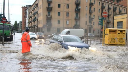 Acqua alta a Milano. Ansa