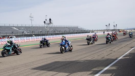 La partenza del GP Teruel davanti alla tribuna vuota. Getty