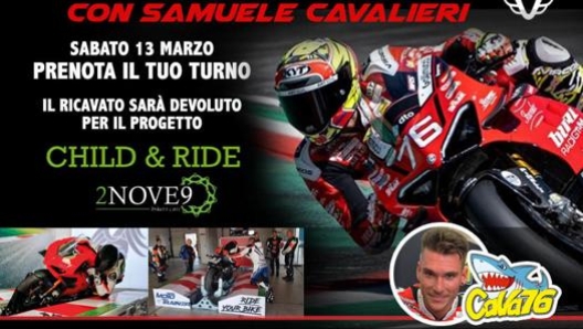 Corso di guida in pista virtuale con MotoTrainer da Moto Splash