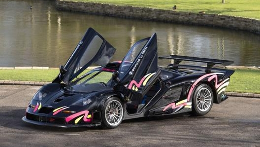 La F1 Gtr Longtail è spinta da un V12 Bmw da sei litri di cilindrata