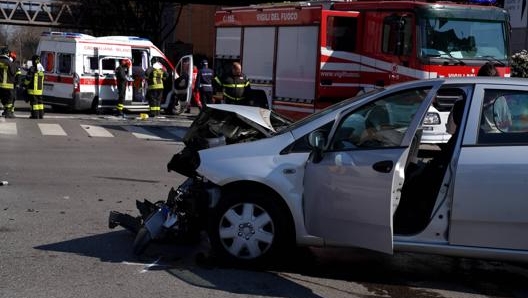 Un’auto coinvolta in un incidente stradale