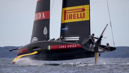 Luna Rossa Prada Pirelli in fase di decollo