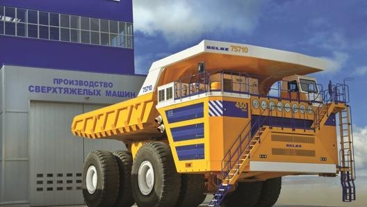 Largo 11 metri e alto otto, il Belaz 75710 ha un peso da Guinness dei Primati