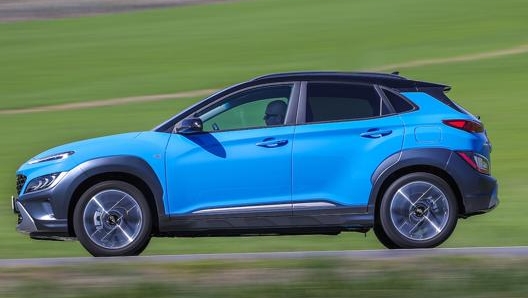 Nuova Hyundai Kona misura 4,2 metri in lunghezza e 1,8 in larghezza