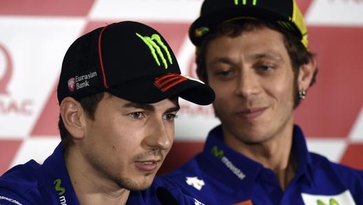 Jorge Lornzo e Valentino Rossi  AFP