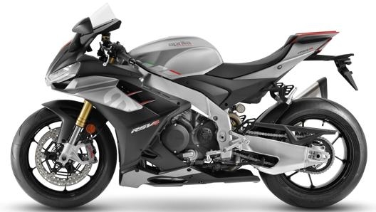 Aprilia RSV4 in versione standard al prezzo di 20.990 euro franco concessionario