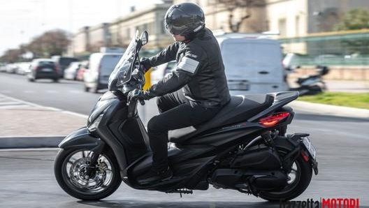 In città se la cavano alla grande, soprattutto il 300 cc