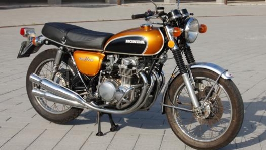 Una Honda CB 500 Four degli anni Settanta