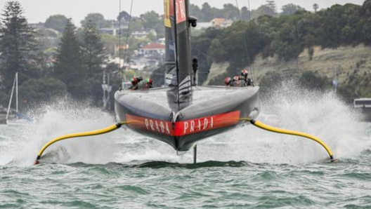 Un decollo di Luna Rossa Prada Pirelli