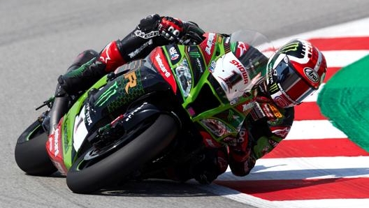 Jonathan Rea in azione con la Kawasaki. Epa