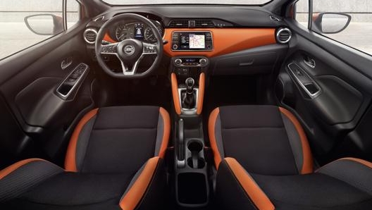 Al centro della plancia di Nissan Micra lo schermo multimediale da 7 pollici