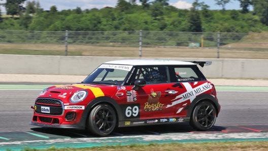 Il Mini Challenge 2021 prevede 6 weekend di gara