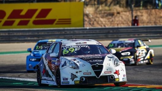 Il francese Jean-Karl Vernay su Alfa Romeo Giulietta chiuse terzo la stagione 2020 del Wtcr