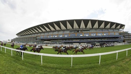 Un momento del Royal Ascot 2020, che a differenza di Wimbledon si disputò senza pubblico. LaPresse