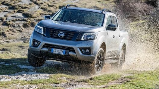 Il Nissan Navara è imponente, comodo e capace di affrontare terreni particolarmente impervi