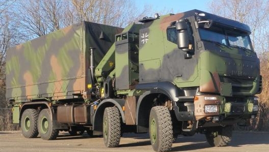 Basato sul camion civile Trakker, il Gtf-8x8 è spinto da un 6 cilindri in linea da quasi 13mila cc. Potenza fino a 500 Cv