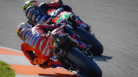 Dovizioso alle costole dell’Aprilia di Aleix Espargaro