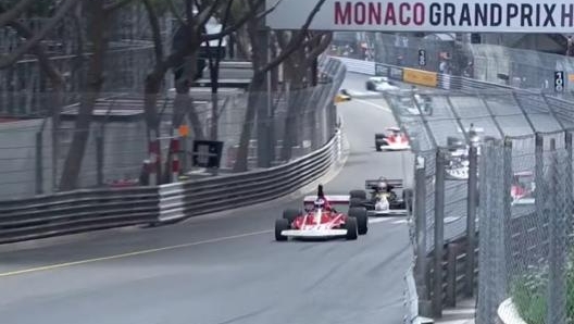 Una Ferrari davanti a tutti: Jean Alesi ha cullato a lungo il sogno di una clamorosa vittoria a Montecarlo (foto @ACM_Media)