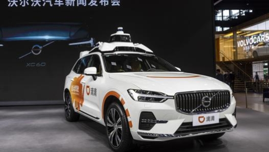 Un taxi Didi a guida autonoma sulla base di una Volvo XC60