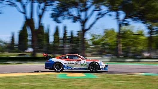 Nello shakedown collettivo di Imola, disputato in condizioni di meteo ideali, sono scesi in pista 42 piloti