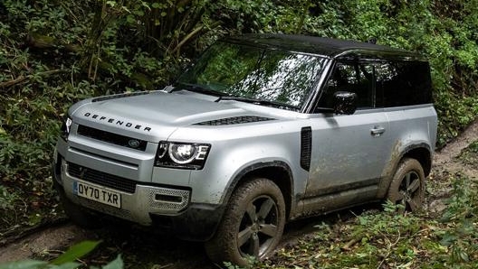 Land Rover Defender 90, a listino a partire da 54.200 euro