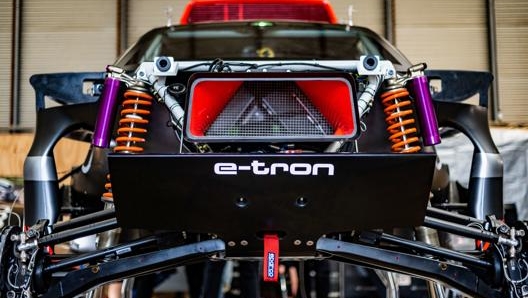 Un particolare della RS Q e-tron per la Dakar