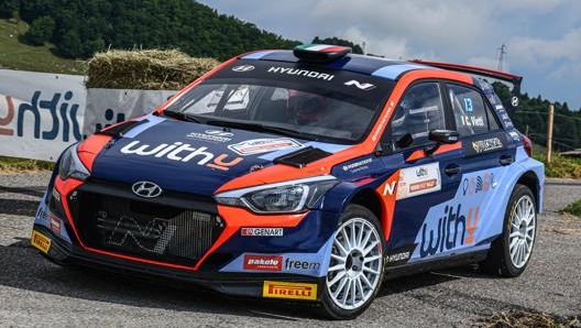 Marini, Bezzecchi e Vietti si sono divertiti con la Hyundai i20 R5 da rally