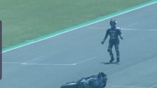 Bastianini dopo aver tamponato Zarco prima del via del GP del Mugello