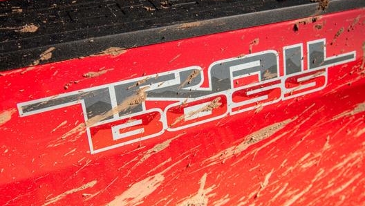 Il pickup è già disponibile con il V8 aspirato a scelta da 5.3 o 6.2 litri, ma la novità è il sei cilindri diesel Duramax da 3.0 litri