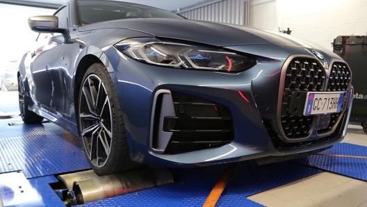 Bmw Serie 440i sui rulli del banco prova