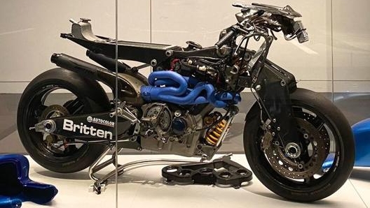 La Britten V1000 esposta senza veli