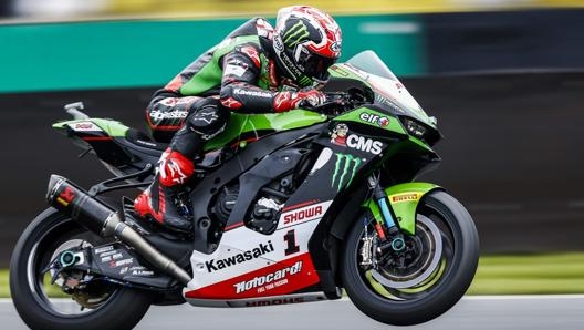 Jonathan Rea in azione con la Kawasaki. Afp