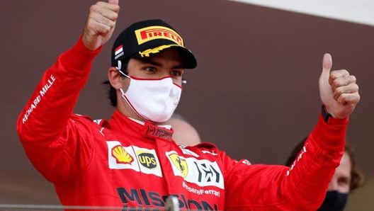 Carlos Sainz ha celebrato il suo primo podio con la Ferrari a Montecarlo. Afp