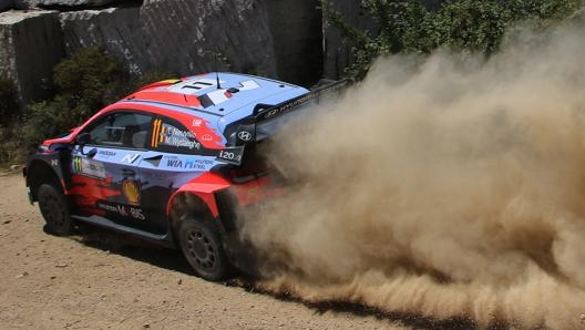 Quinta posizione per Neuville nella giornata di apertura del rally d’Italia