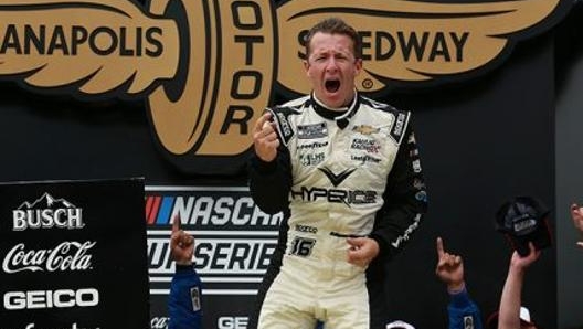 Prima vittoria stagionale per AJ Allmendinger