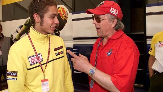 Phil Read con Valentino Rossi qualche anno fa. Jamotte