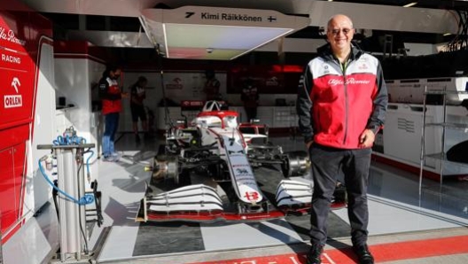 Jean Philippe Imparato, 54 anni, ai box dell’Alfa Romeo F.1