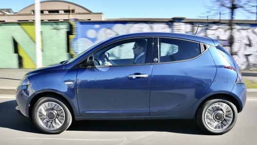 Linee eleganti e modaiole per la Lancia Ypsilon