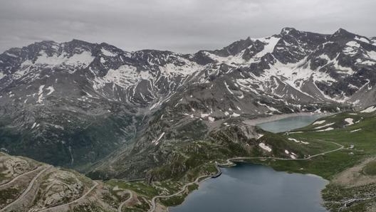 I laghi Serrù e Agnel visti dalla vetta del Colle del Nivolet