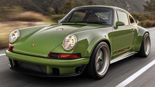 Ecco la splendida Porsche 911 964 realizzata da Singer DLS